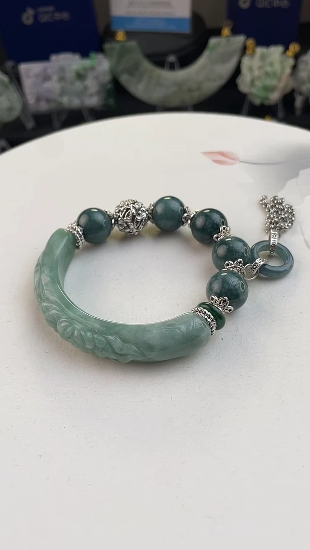未镶嵌手链翡翠?****?手工定制默认微瑕主播介绍为准