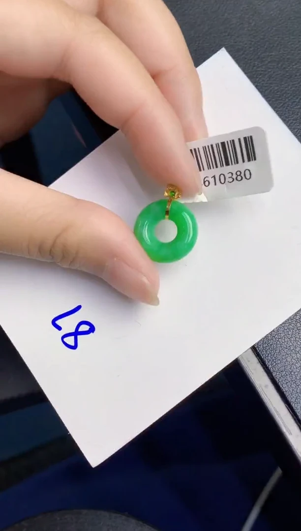 翡翠18K金镶嵌颈饰000000000