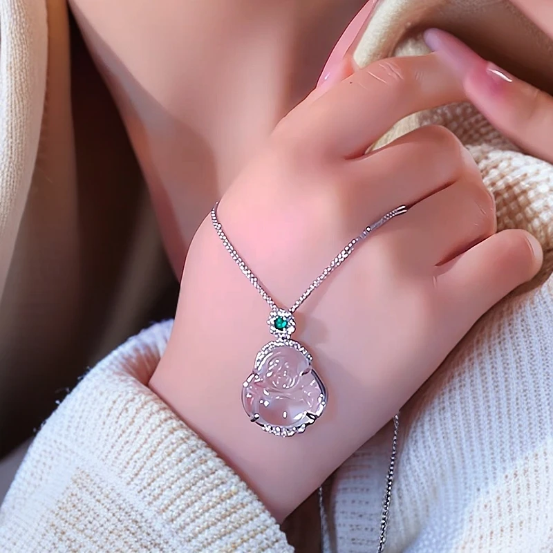 钛钢项链 新中式绿锆弥勒佛项链清冷吊坠设计锁骨链小众饰品轻奢