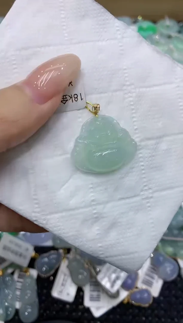 翡翠18K金镶嵌颈饰111111111111