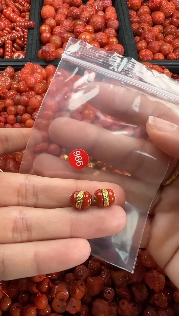 【闪购商品】南红玛瑙颈饰未镶嵌1