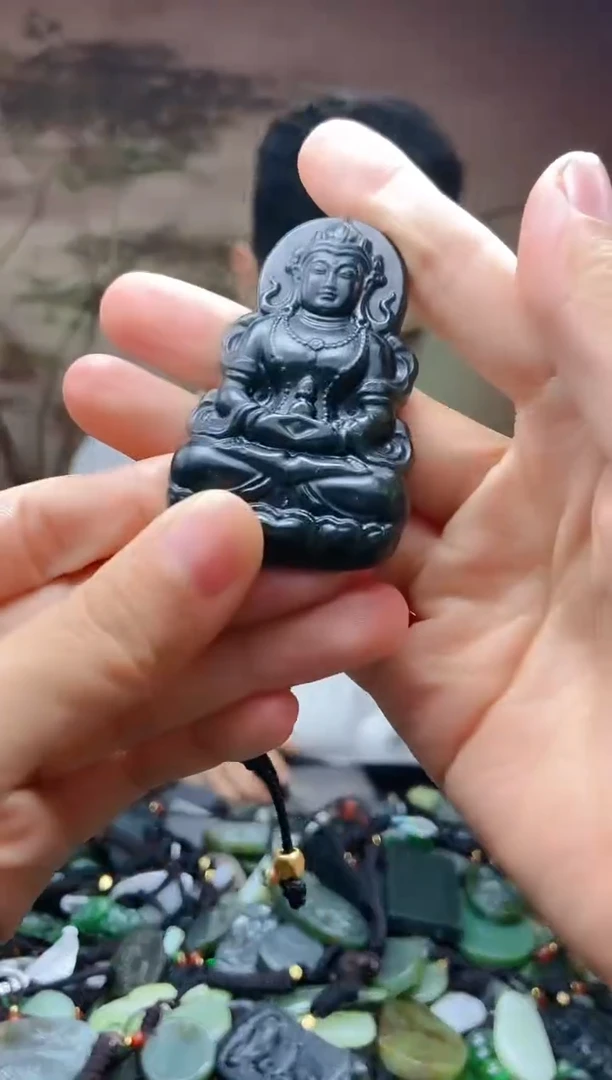 颈饰未镶嵌和田玉1