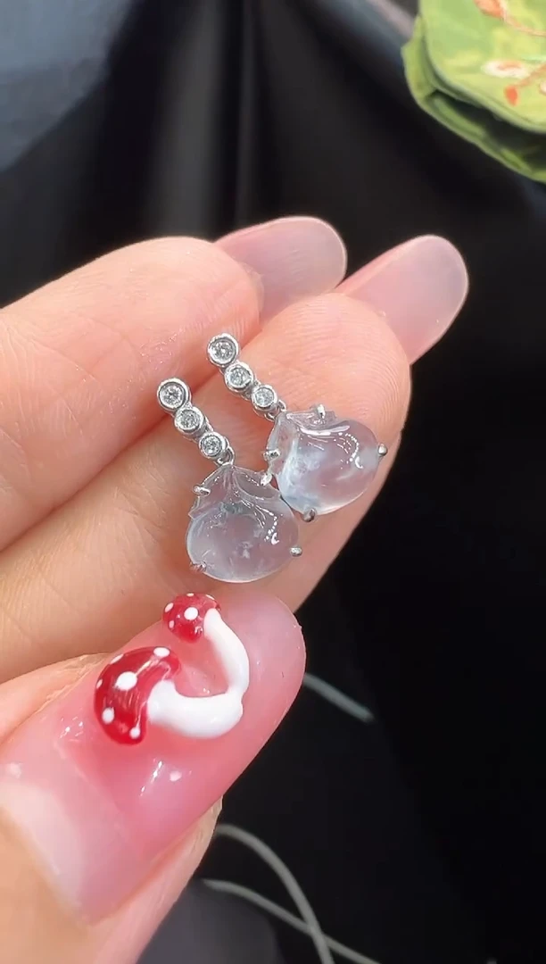 翡翠18K金镶嵌耳饰耳饰