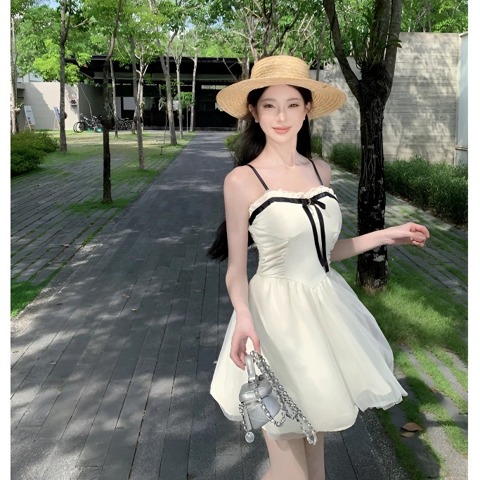 纯欲系夏季性感法式设计感减龄小个子吊带裙蝴蝶结网布蓬蓬连衣裙