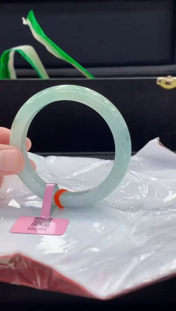 未镶嵌手镯翡翠翡翠手镯