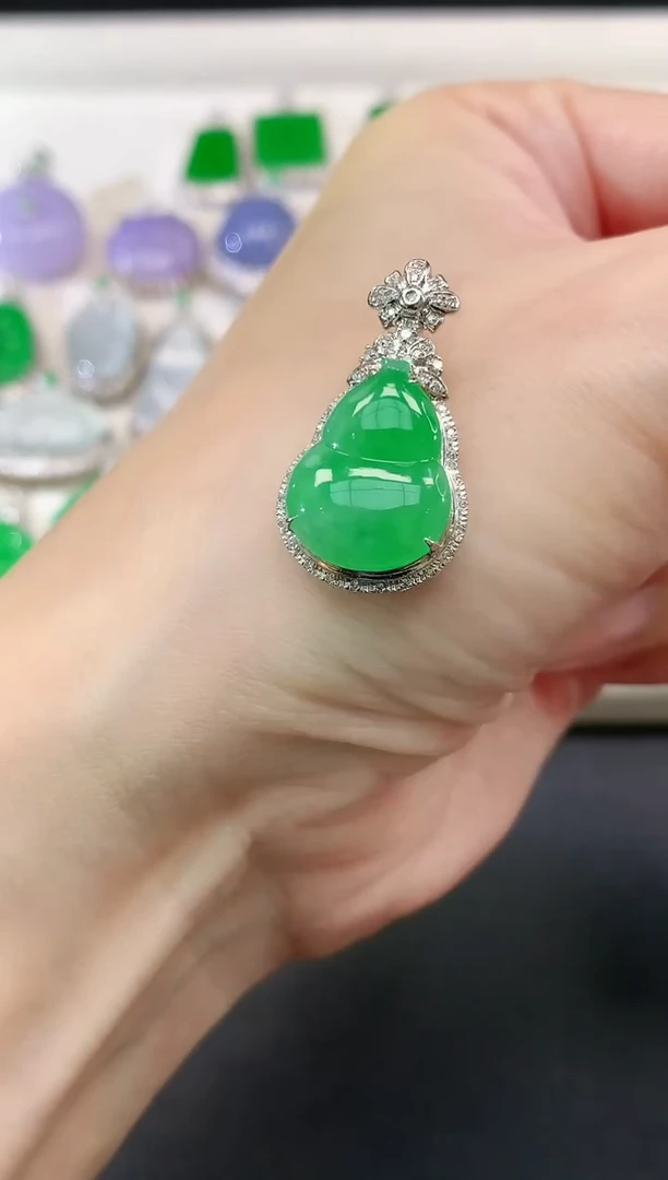 吊坠(不含链)18K金镶嵌翡翠葫芦|4980多样性发其一