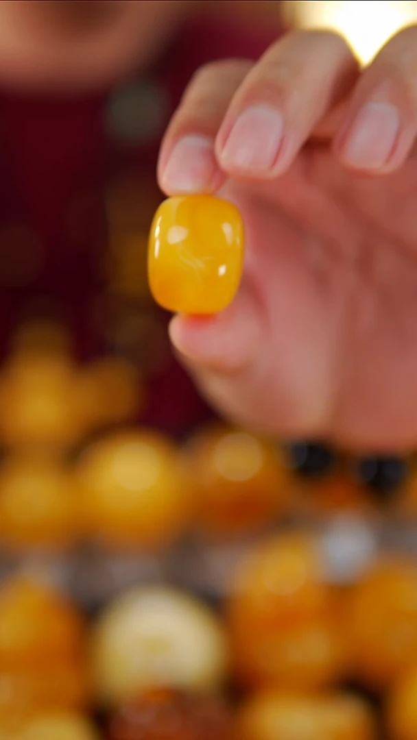 裸石琥珀未镶嵌10焦皮料鼓珠