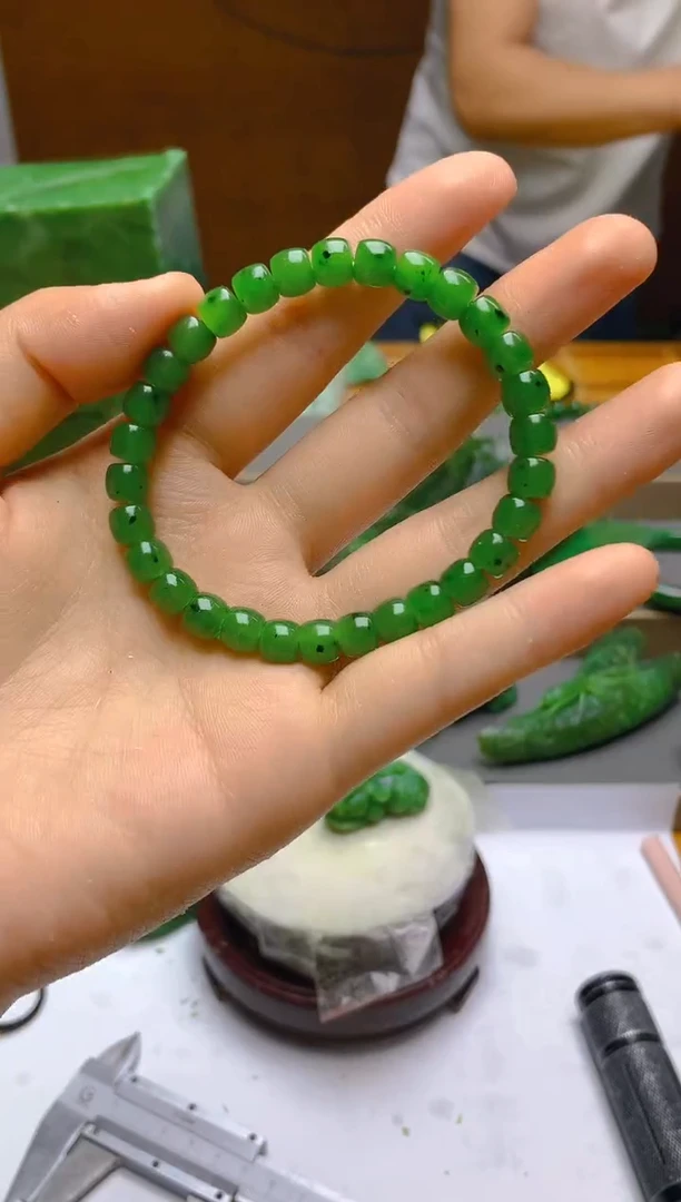 和田玉（碧玉）未镶嵌珠宝半成品随机发货