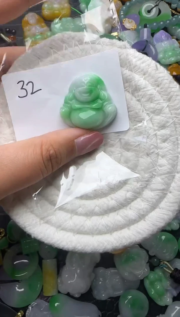 颈饰未镶嵌翡翠缅甸翡翠吊坠