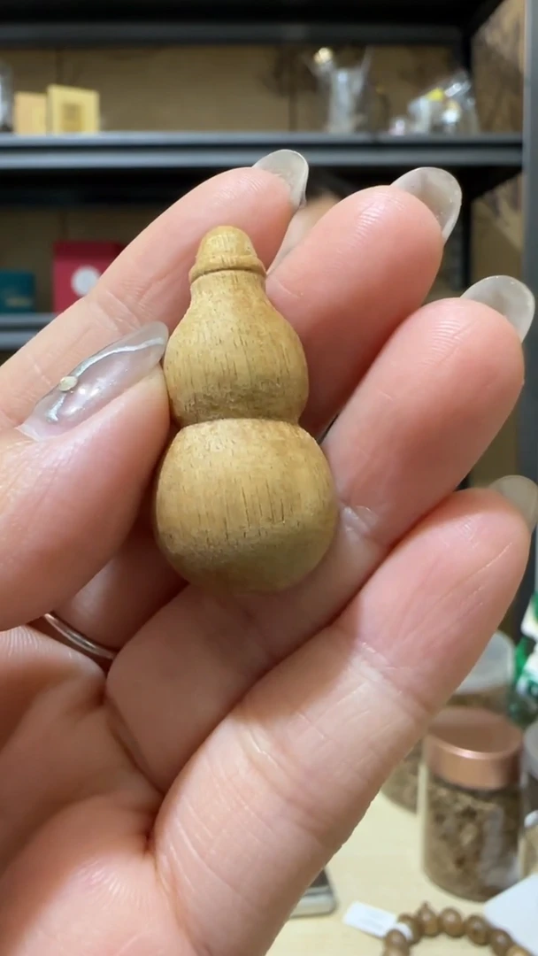 【闪购商品】沉香手把件20号文莱野料小葫芦