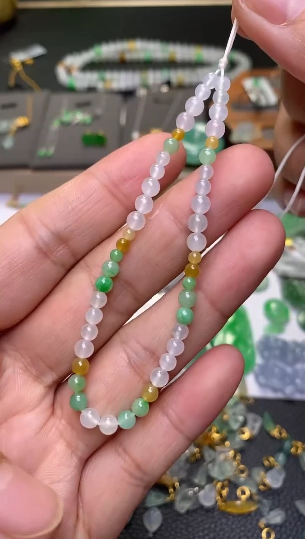 颈饰未镶嵌翡翠净货40875