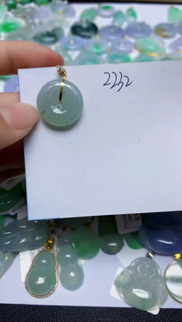 翡翠18K金镶嵌颈饰天然缅甸翡翠A货