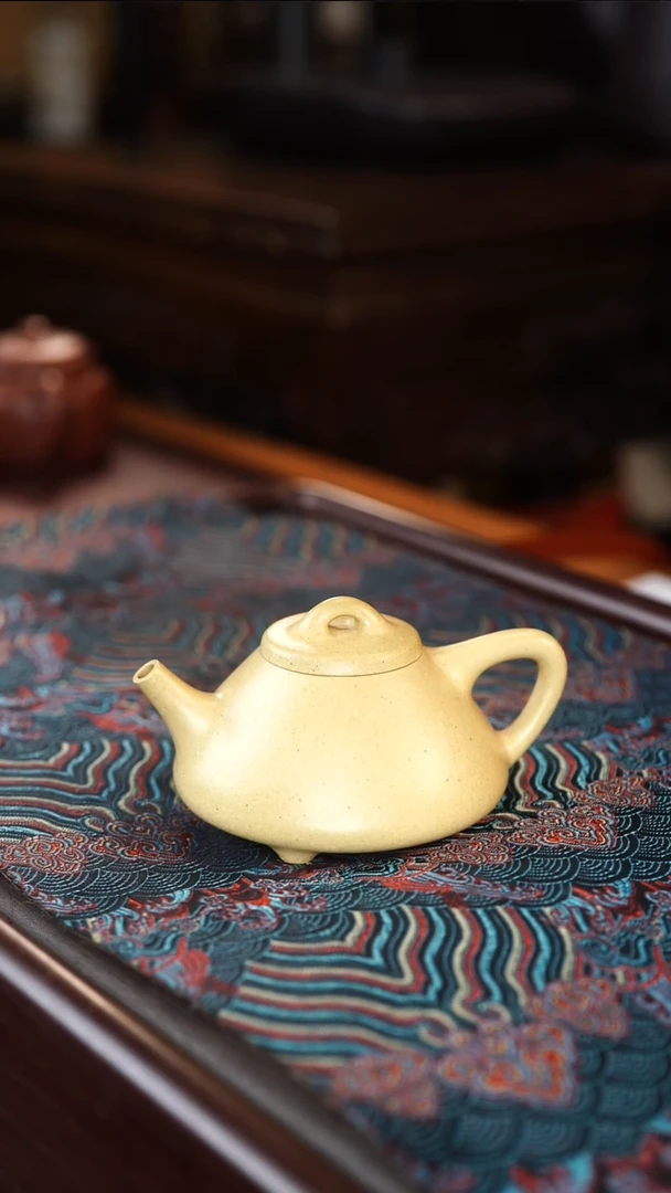 茶壶紫砂春****阳子冶 大水潭本绿