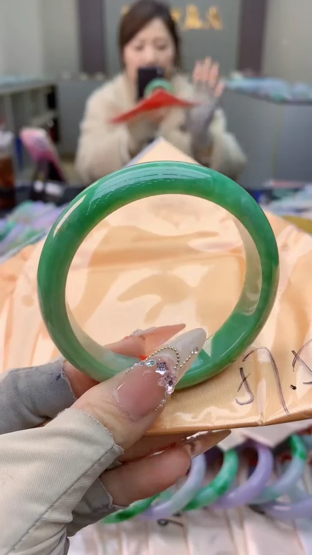 未镶嵌手镯翡翠0668707540