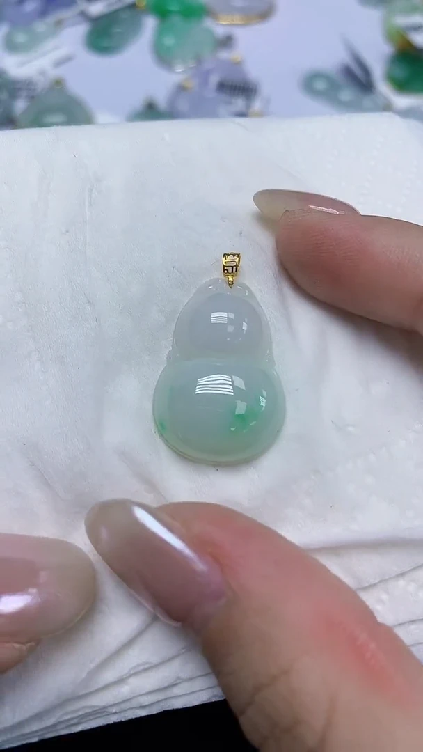 翡翠18K金镶嵌颈饰天然缅甸翡翠A货