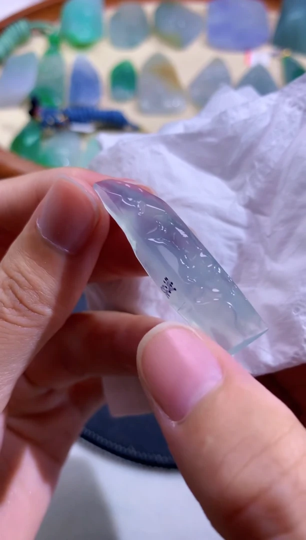 颈饰未镶嵌翡翠