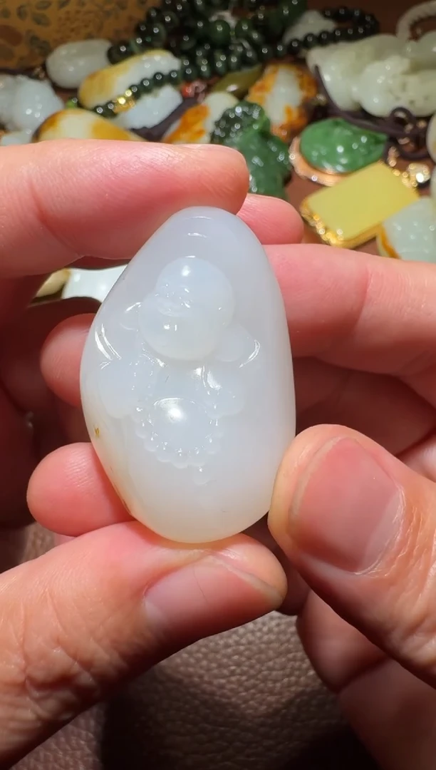 未镶嵌和田玉挂件和田玉