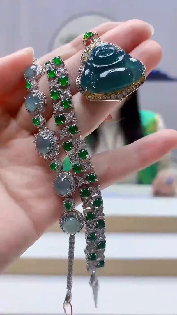 未镶嵌定制翡翠4852zm-毛货挂件一套128