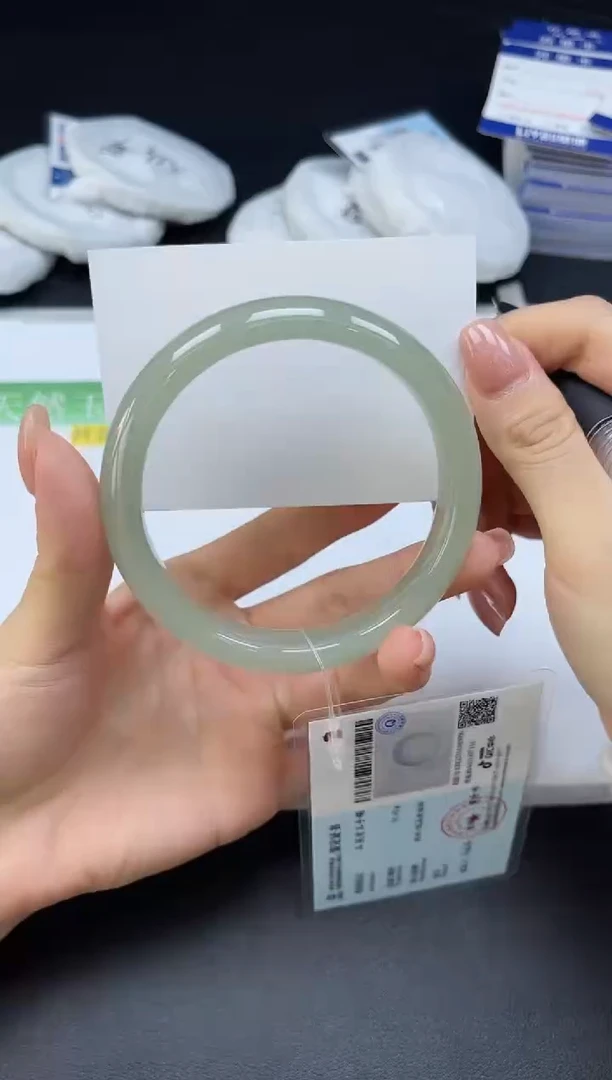 未镶嵌手镯石英质玉034-6465