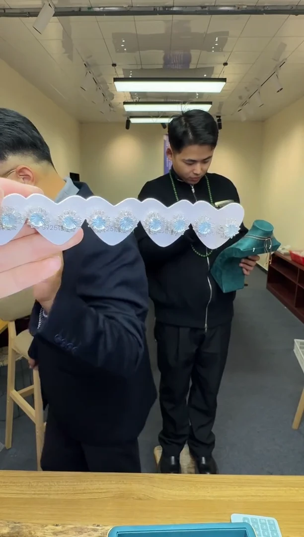 银S925镶嵌托帕石耳饰多样性发一件 699