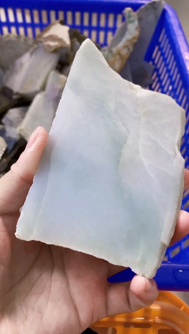 颈饰未镶嵌翡翠眯*鱼天然翡翠109