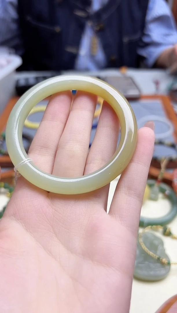 颈饰未镶嵌和田玉和田玉52+#手镯XE01435