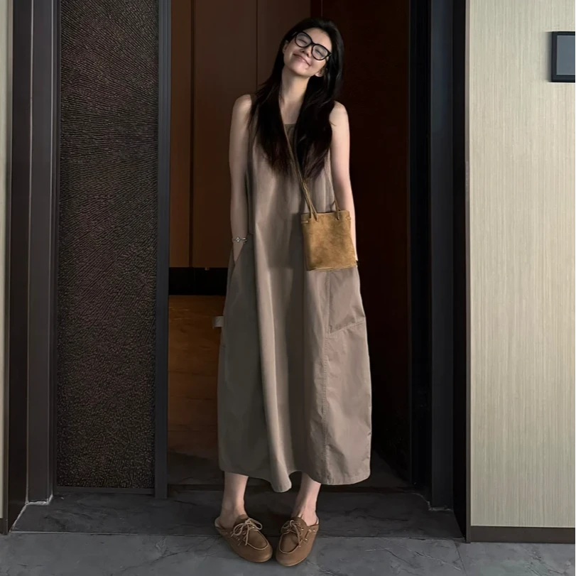 日系工装宽松茧型背心连衣裙2025年夏季新款极简休闲高知无袖长裙