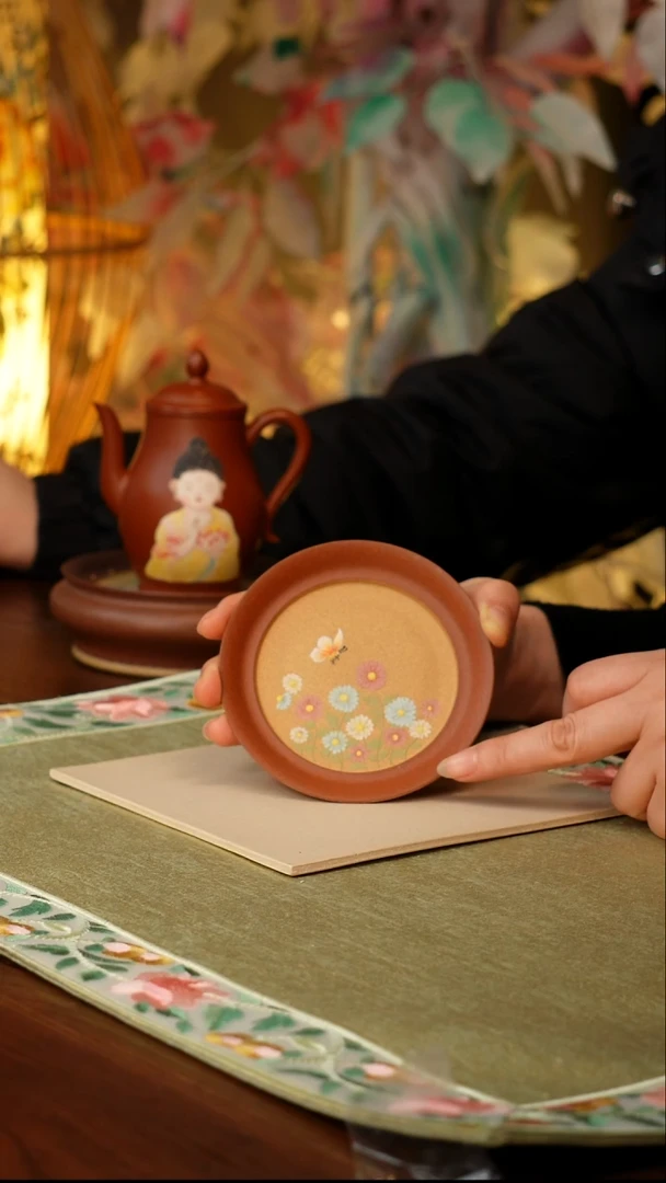 宜兴原矿紫砂原矿手工壶