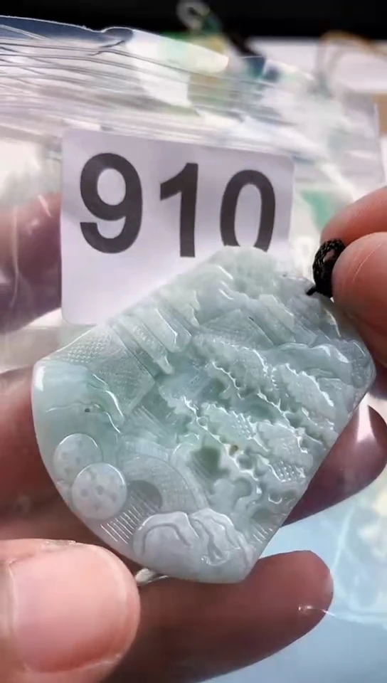 【闪购商品】翡翠挂件未镶嵌天然翡翠吊坠挂件