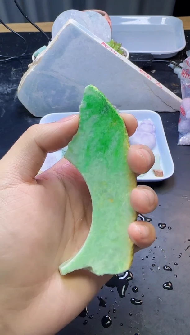 翡翠未镶嵌颈饰004天然A货翡翠
