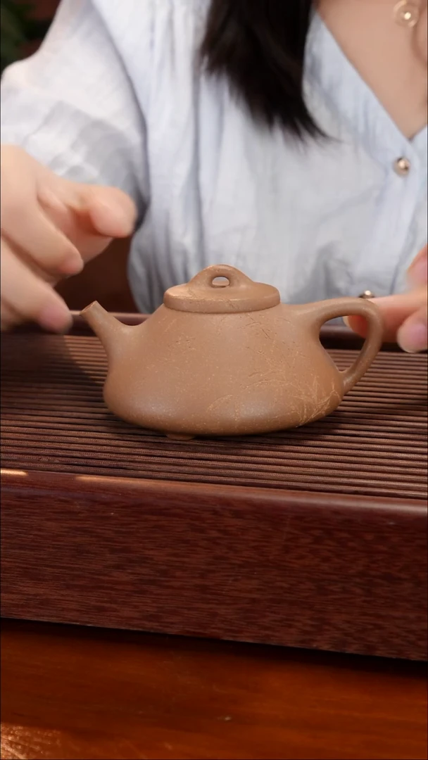茶壶紫砂子冶石瓢  张琳芳