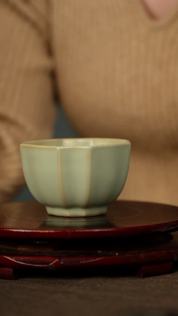 全品 粉青 四方葵口杯 带底款