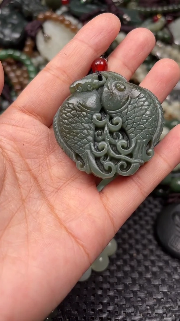 颈饰未镶嵌和田玉1