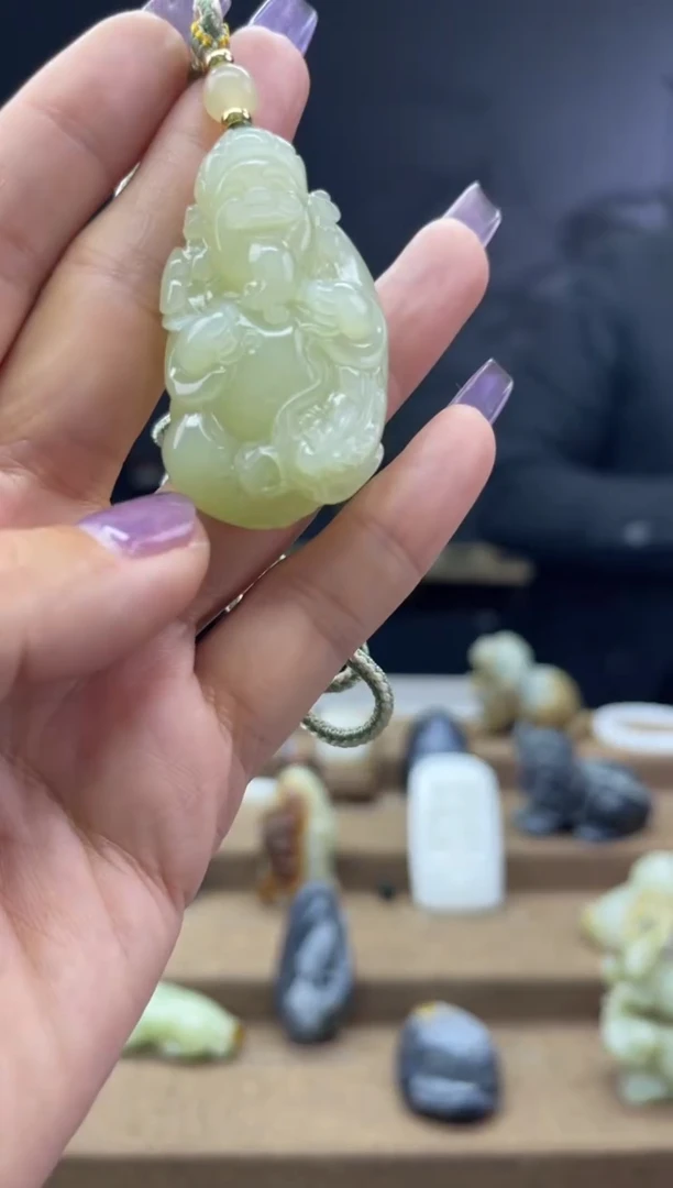 颈饰未镶嵌和田玉1