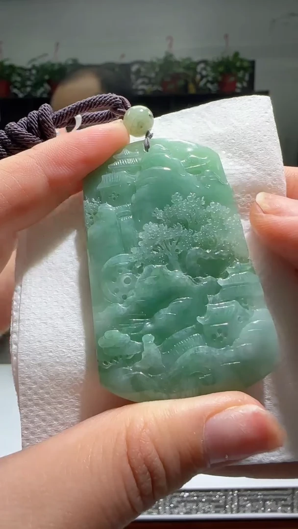 【闪购商品】翡翠颈饰未镶嵌天然翡翠A货吊坠