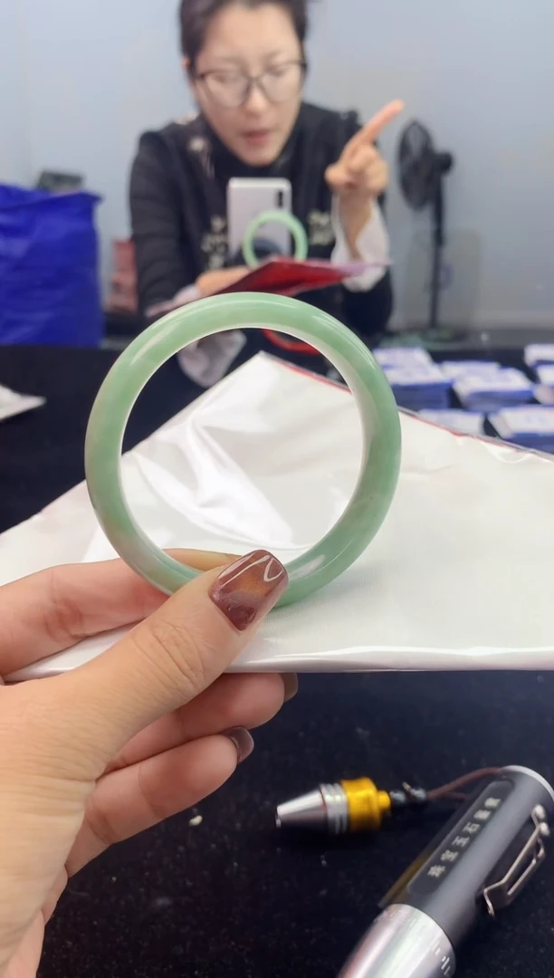 未镶嵌手镯翡翠AAAAAAAAAAAA