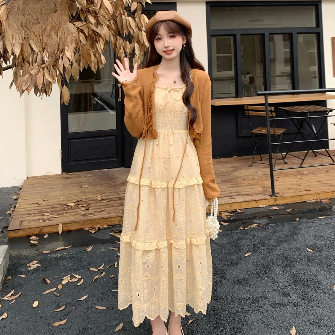 慕兔法式碎花吊带连衣裙针织开衫两件套女2025新款百搭款时尚套装