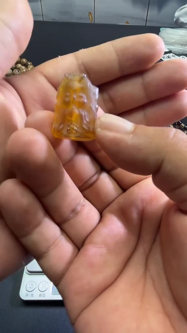 裸石琥珀未镶嵌32