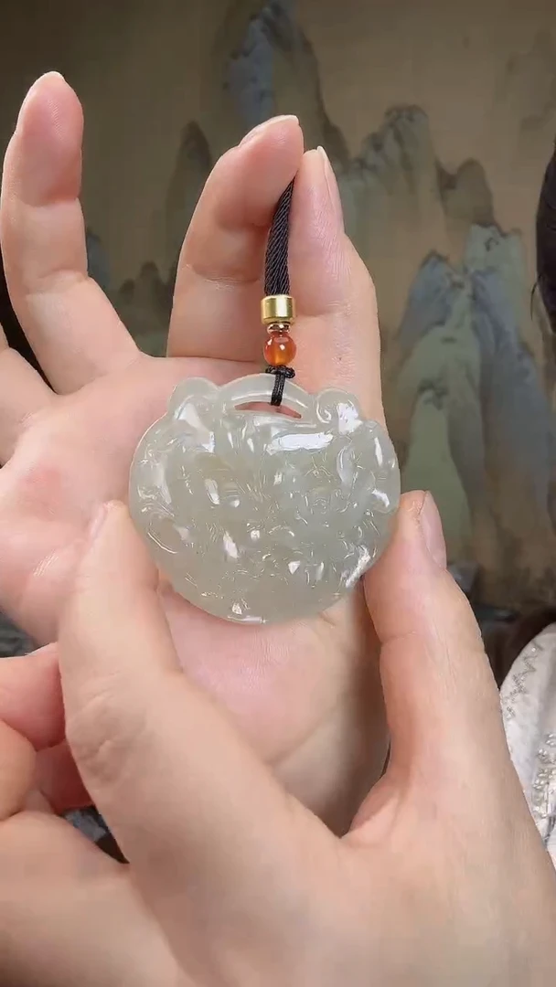 颈饰未镶嵌和田玉.