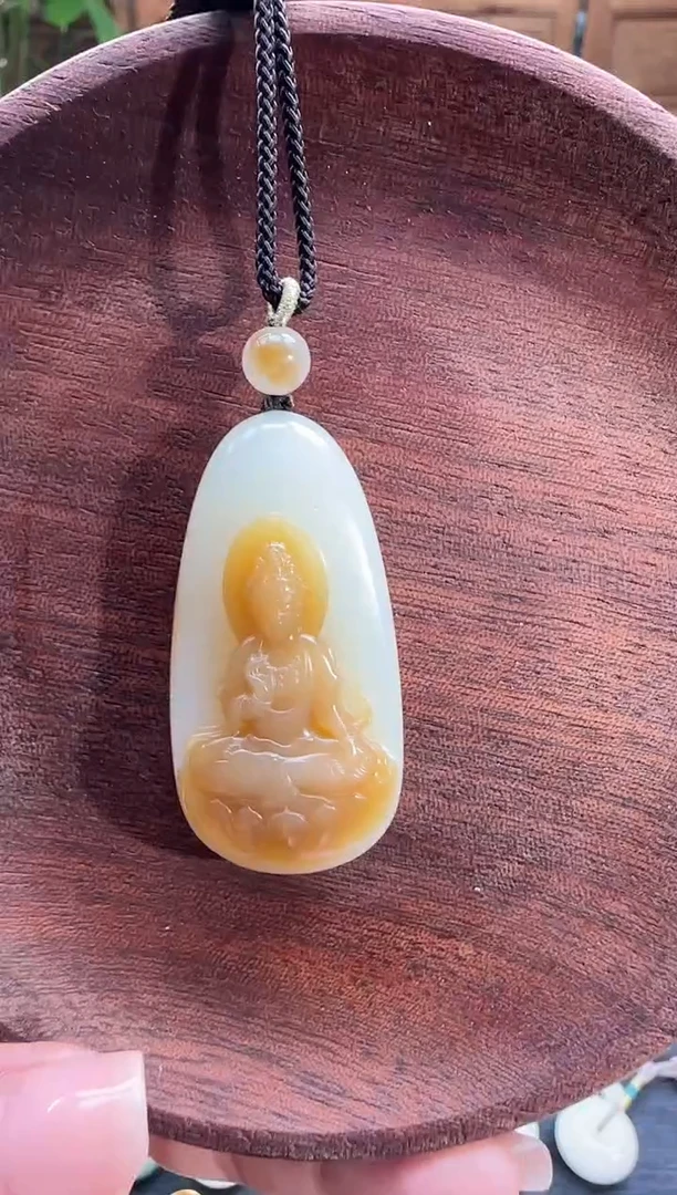 和田玉未镶嵌颈饰落***?糖玉观音
