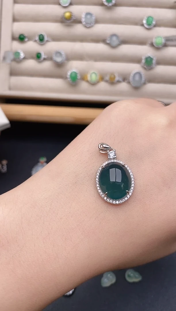 吊坠(赠链)银S925镶嵌翡翠0