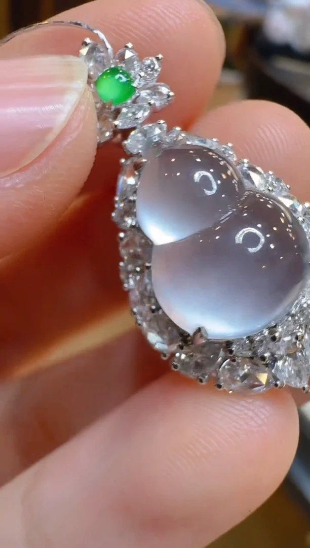 翡翠18K金镶嵌吊坠(不含链)多样性团购发一件