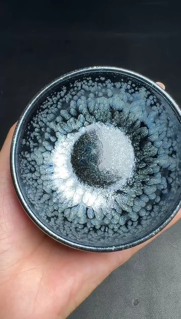 茶盏肖艳黑牡丹95