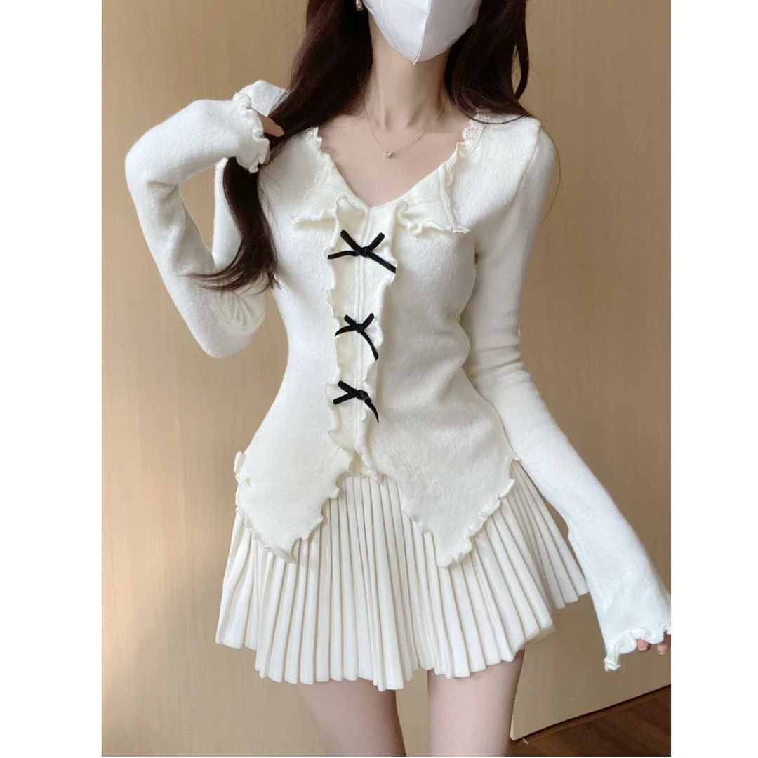 纯欲甜辣妹木耳边蝴蝶结针织衫女秋冬2025减龄软糯V领长袖小上衣