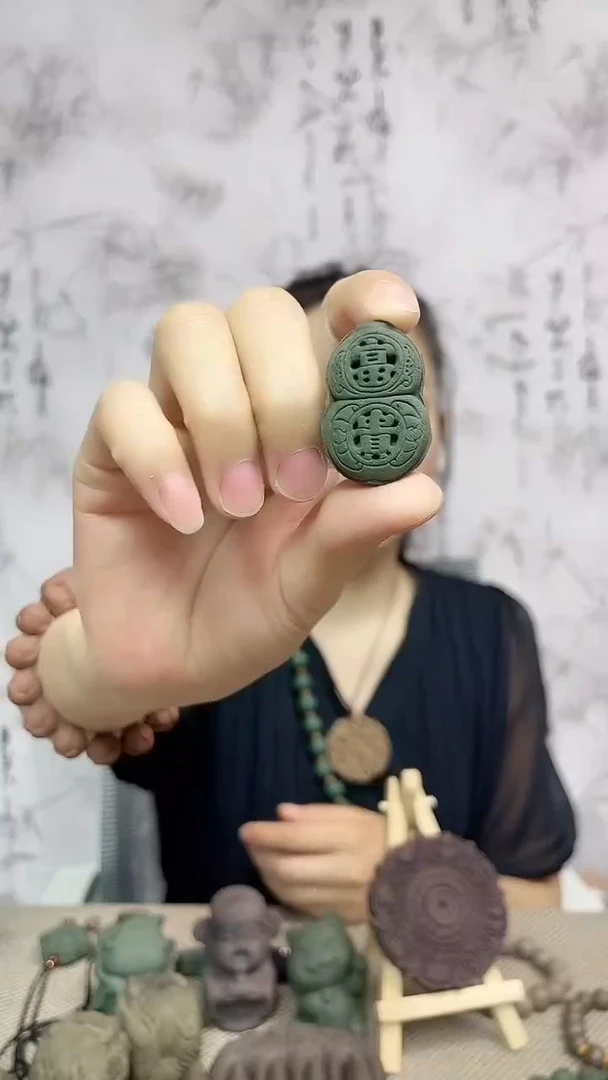 泥塑青龙醒心吉祥葫芦