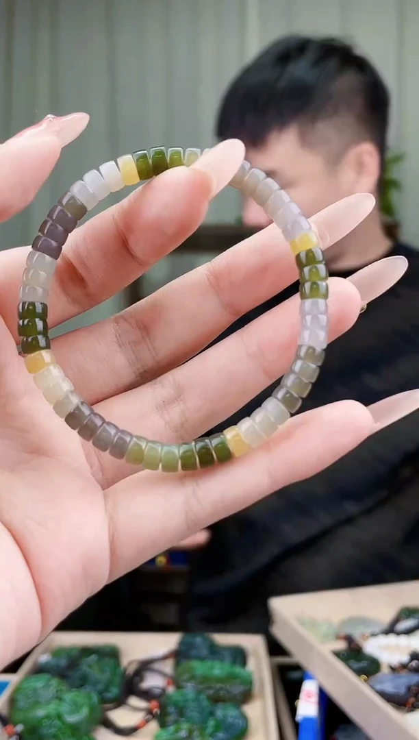 和田玉未镶嵌挂件拍一发一，多样性发货！