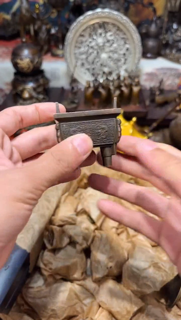 Q瑞瑞古铜高端精品1