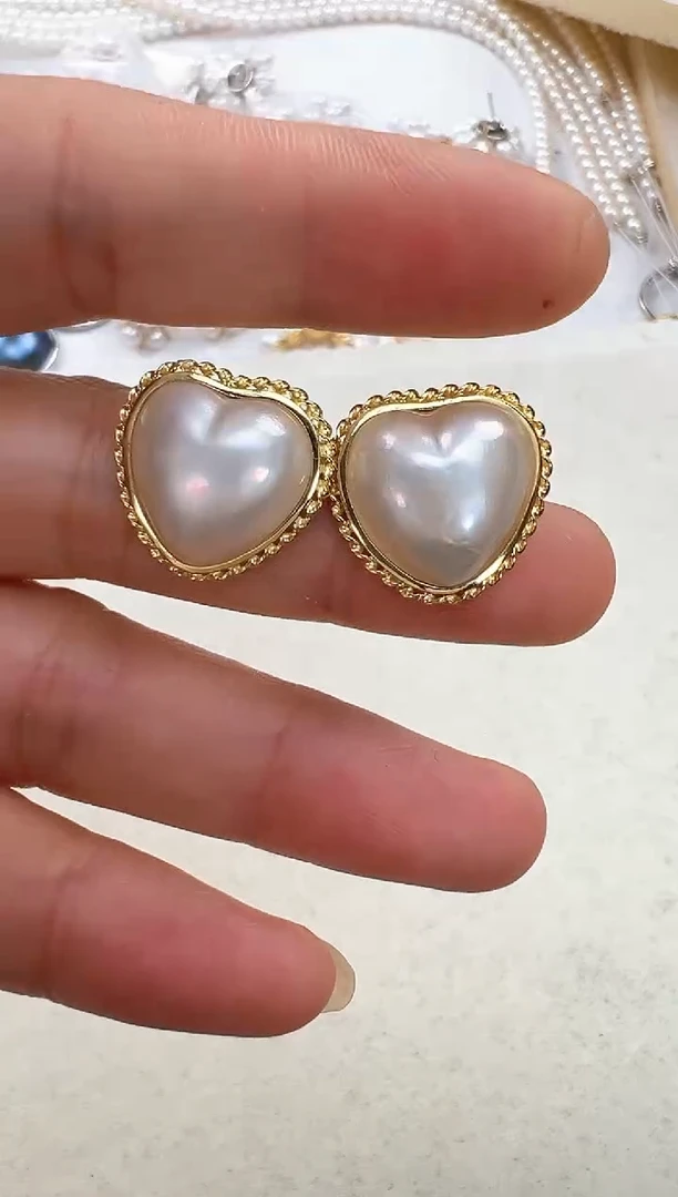 【闪购商品】拼合珍珠（马贝珠）耳饰银S925镶嵌心形麻花