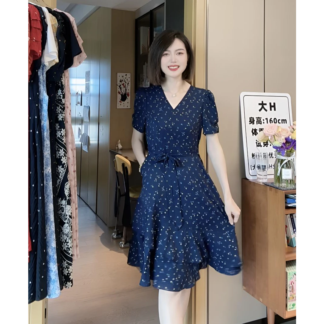 V领【小王子】气质法式碎花小个子收腰显瘦时尚洋气女装连衣裙夏季