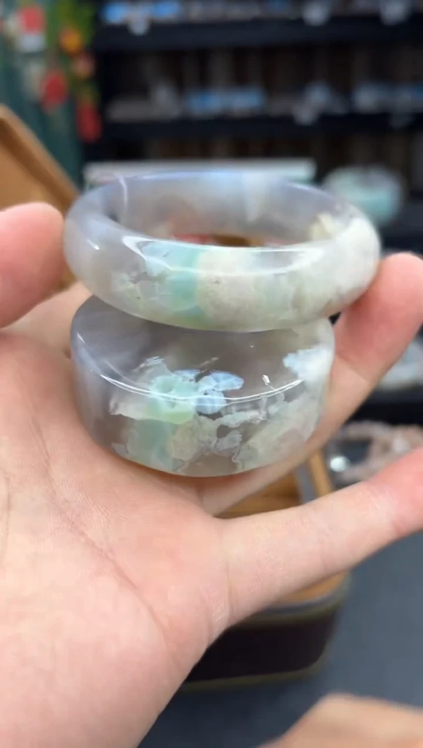 【闪购商品】石英质玉手镯未镶嵌2164（57圈赠送镯心）